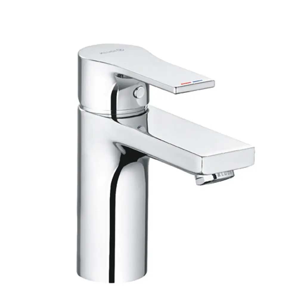 Kludi Wasserhahn mit einem geraden Auslauf und einem Hebel zur Regulierung von Warm- und Kaltwasser. Das glänzende Chrom-Finish ist gut sichtbar.